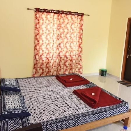 Oyo Paras Hotel Jamui 外观 照片